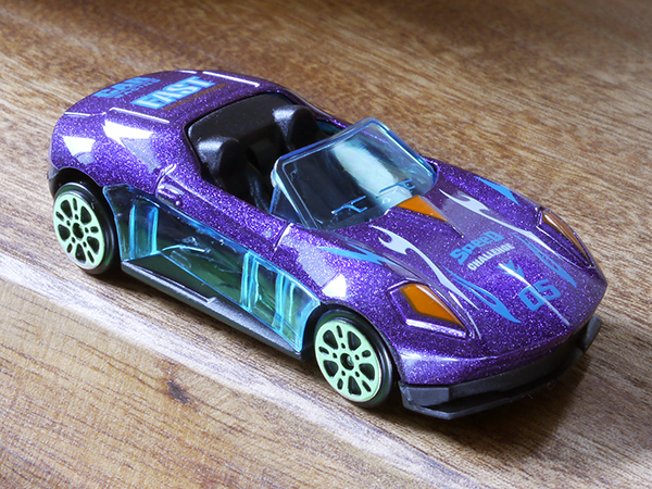 ダイソー ダイキャストカー スポーツカーA 紫色の車 : ミニカーの