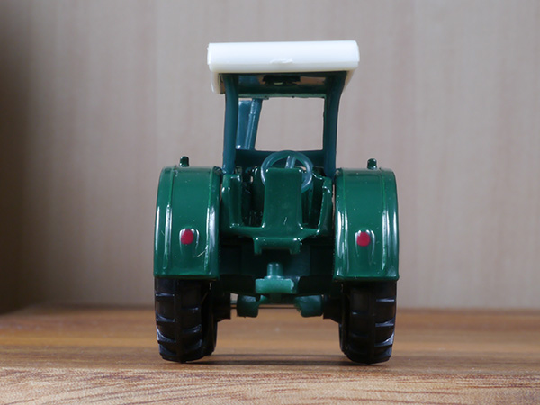 Siku ランツ ブルドッグ トラクター ミニカーのレビューブログ2