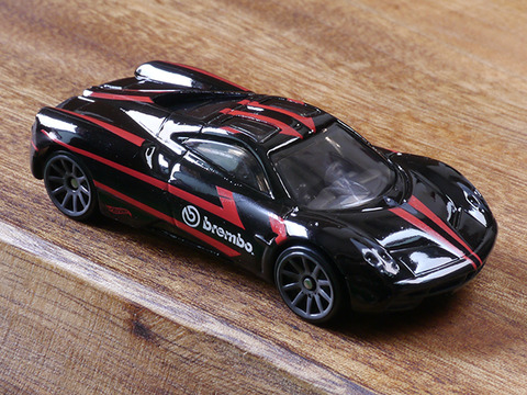 hot-wheels-Pagani-Huayra (7)