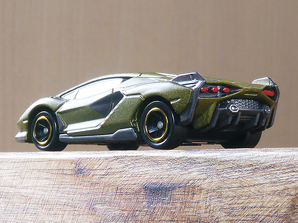 トミカ No.89 ランボルギーニ シアン FKP 37 : ミニカーの