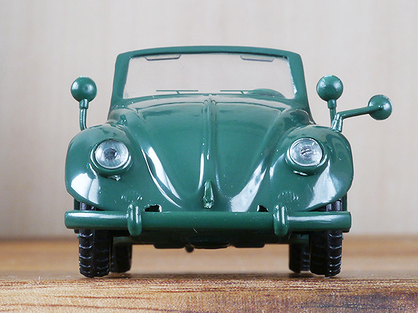 フォルクスワーゲンビートルの派生型タイプ18A : ミニカーのレビュー