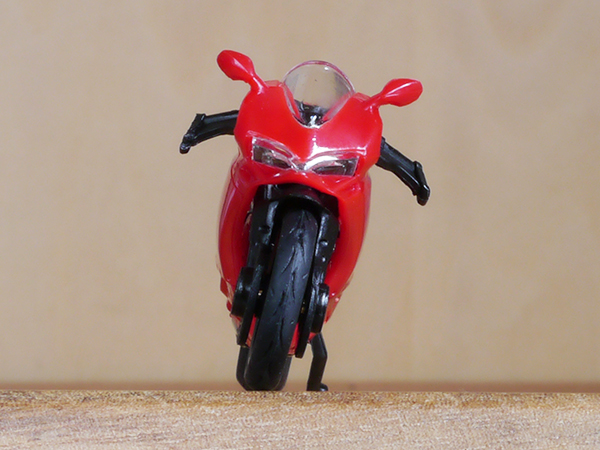 SIKU ドゥカティ パニガーレ 1299 SK1385 : ミニカーのレビュー