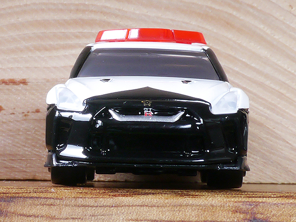トミカ No.105 日産 GT-R パトロールカー : ミニカーのレビュー