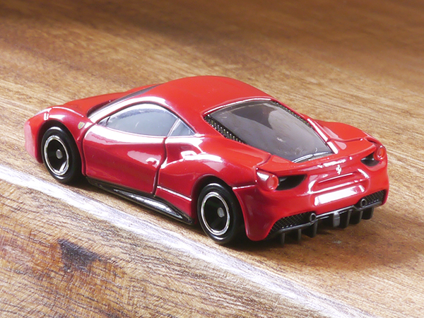 トミカ No.64 488 GTB : ミニカーのレビューブログ2