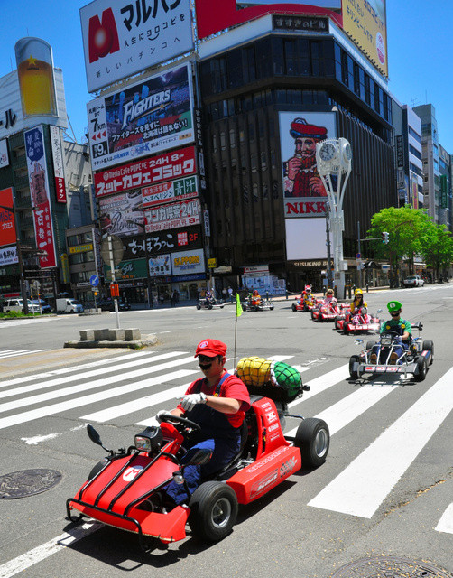 話題 札幌にマリオカートの謎集団 正体は マジカル上海速報 Ver0 23
