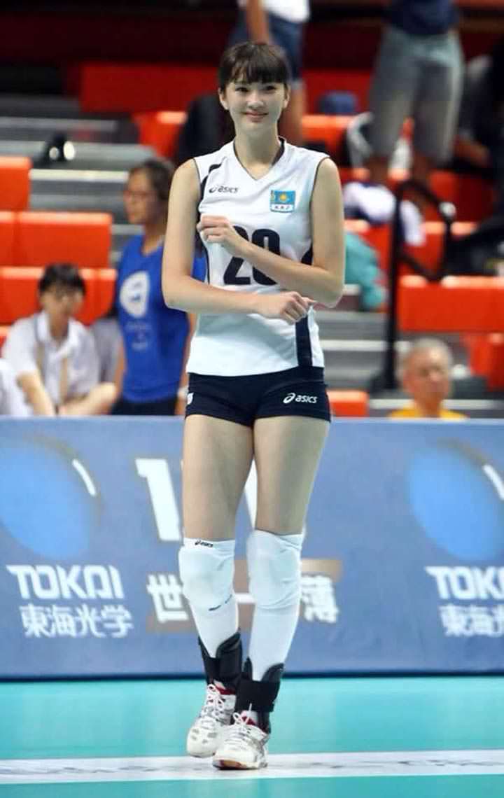 カザフスタンで 美しすぎるバレーボール選手 発見される ノーインベストメント ノーライフ