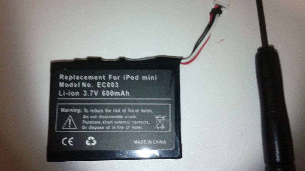 Ipod Mini のバッテリー交換に失敗する タコ次郎の人生変騒曲