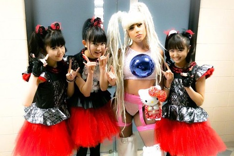 babymetal-and-lady-gaga-in-japan-twitpic