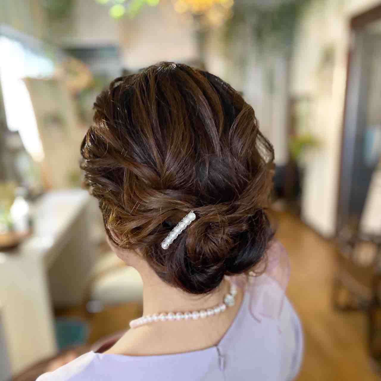 ギブソンタックりぼんスタイル 北千住で結婚式ヘアセットのご相談はcobacoにお任せください 北千住cobaco 北千住で1番可愛いヘアセット ヘアメイク 着物着付けのご相談はお気軽に Byconseils Beaute Cobaco