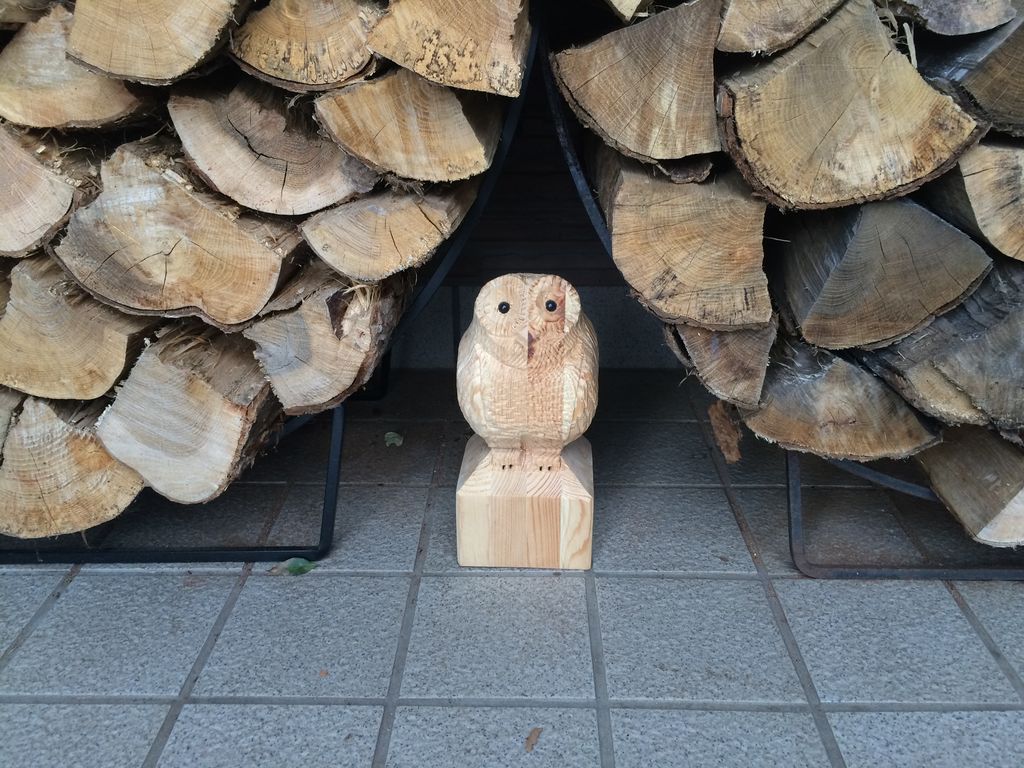 フクロウの置物 釣りと薪ストーブの生活