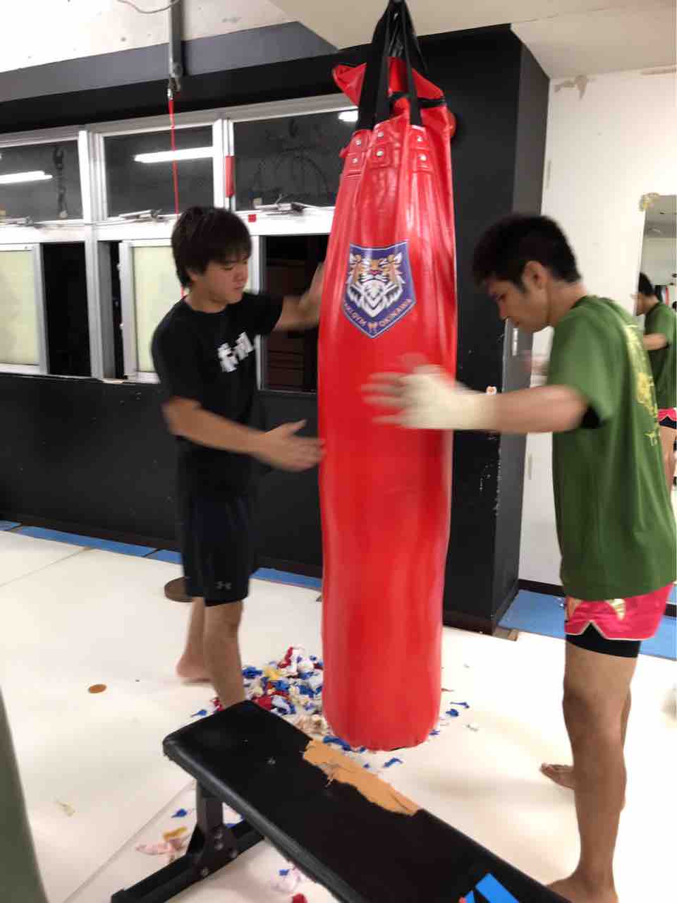 オリジナルサンドバッグ入荷しました 真樹ジムオキナワのブログ
