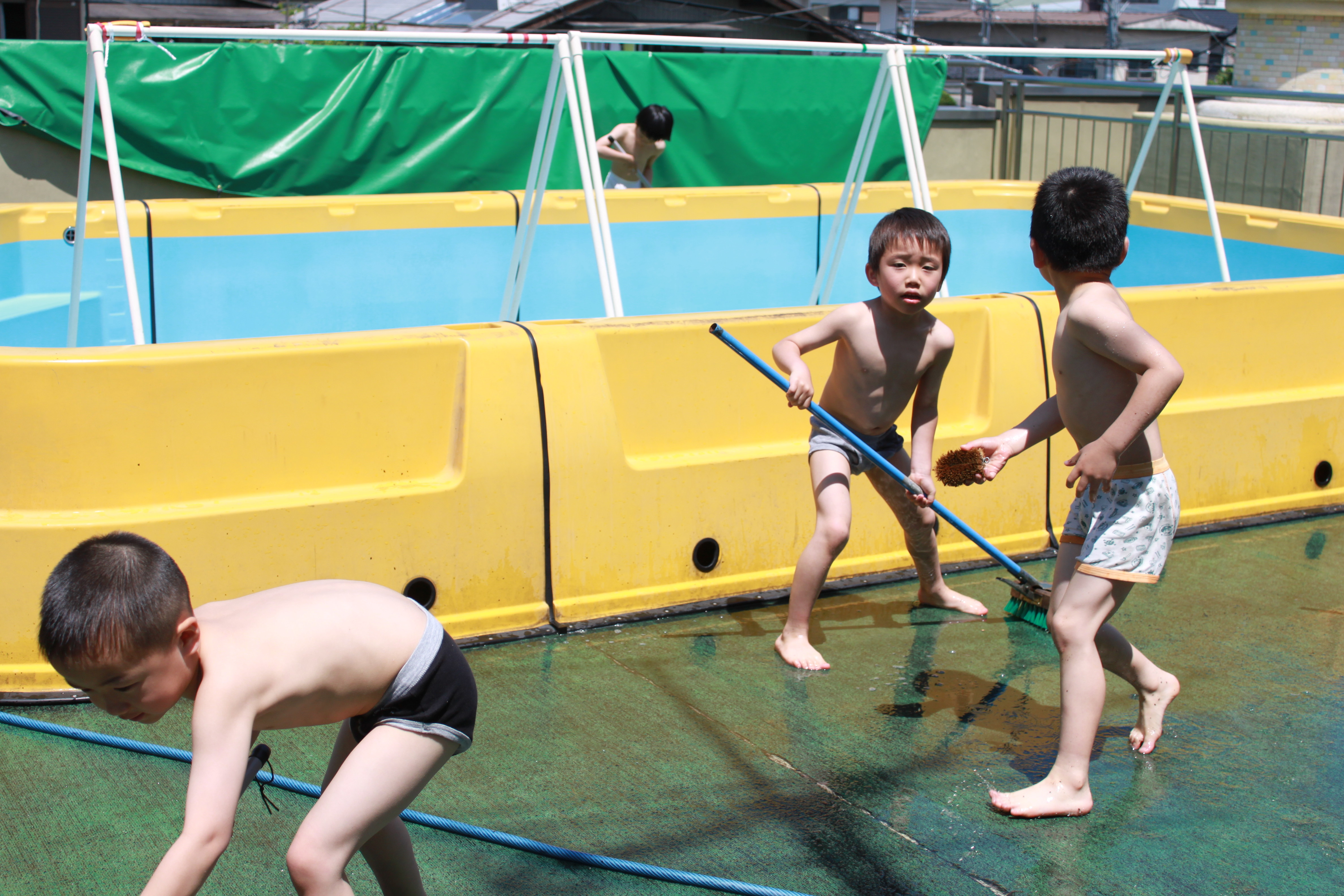 今日はプール掃除 秩父市 秩父こども園 真紀園長 しあわせのかたまり