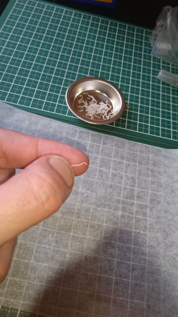 ミニチュアフード『ひたすらもやし』 : makimaru工房『ﾁｯﾁｬｲﾓﾉｸﾗﾌﾞ』