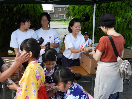 自治会夏祭りは 中学生のお手伝いで大盛況 牧野林 Makinobayashi