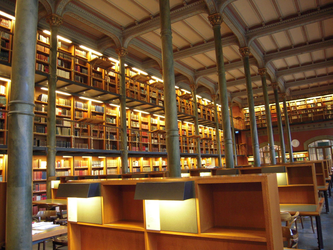ストックホルム王立図書館 がんばります Inストックホルム