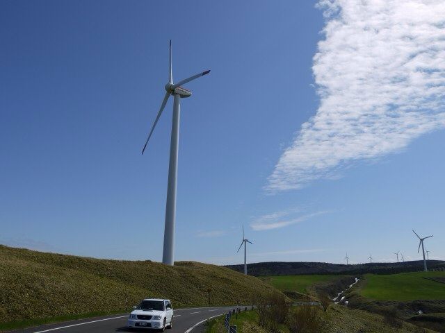 2012年北海道最果ての旅】宗谷丘陵『5月中旬でも雪の塊がある