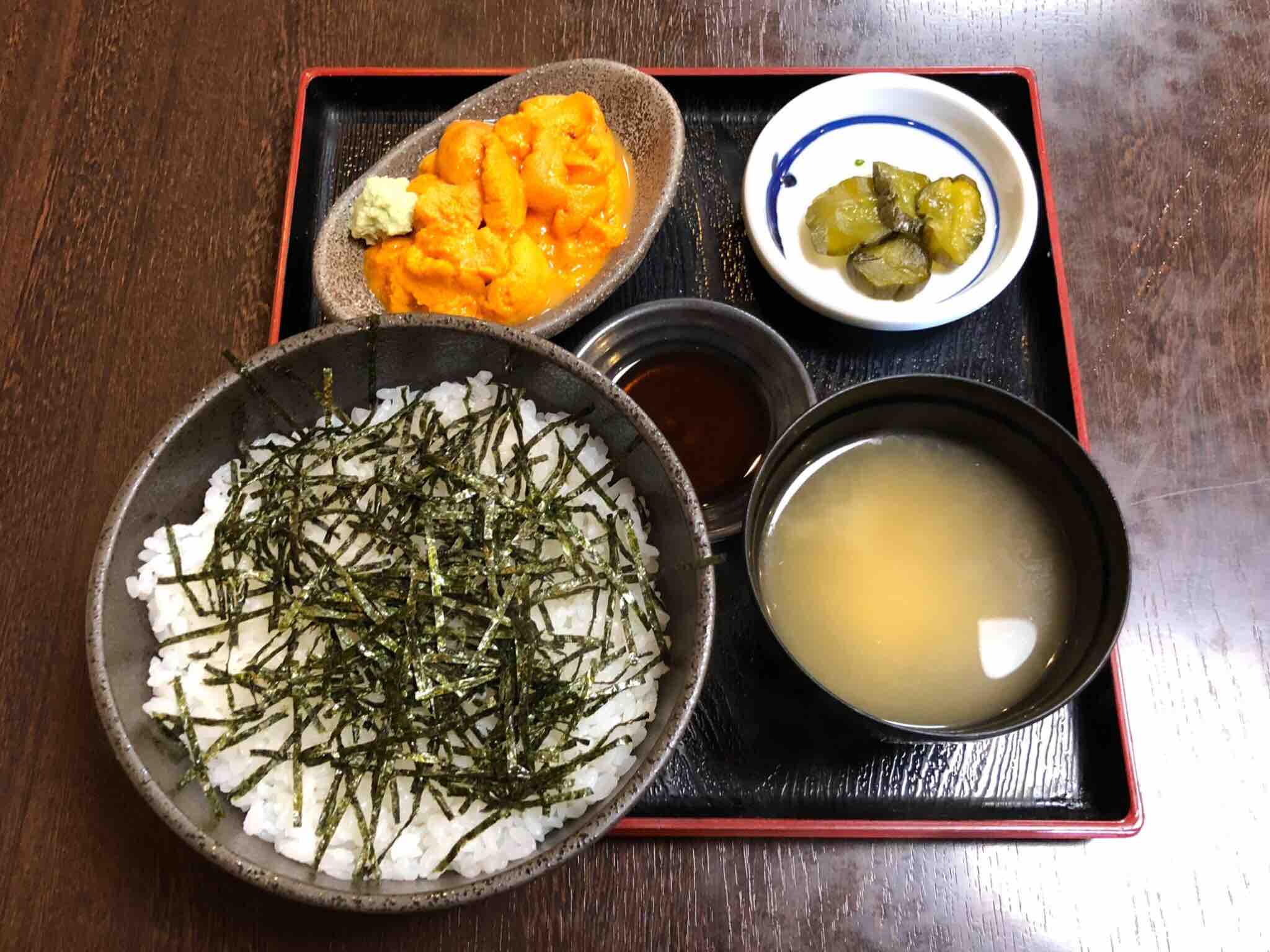 北海道ひとり旅 小平町鬼鹿 すみれ ウニを食べるなら早い時間に 北海道ひとり旅 憧れの大地へ 旅のブログ