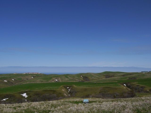 2012年北海道最果ての旅】宗谷丘陵『5月中旬でも雪の塊がある