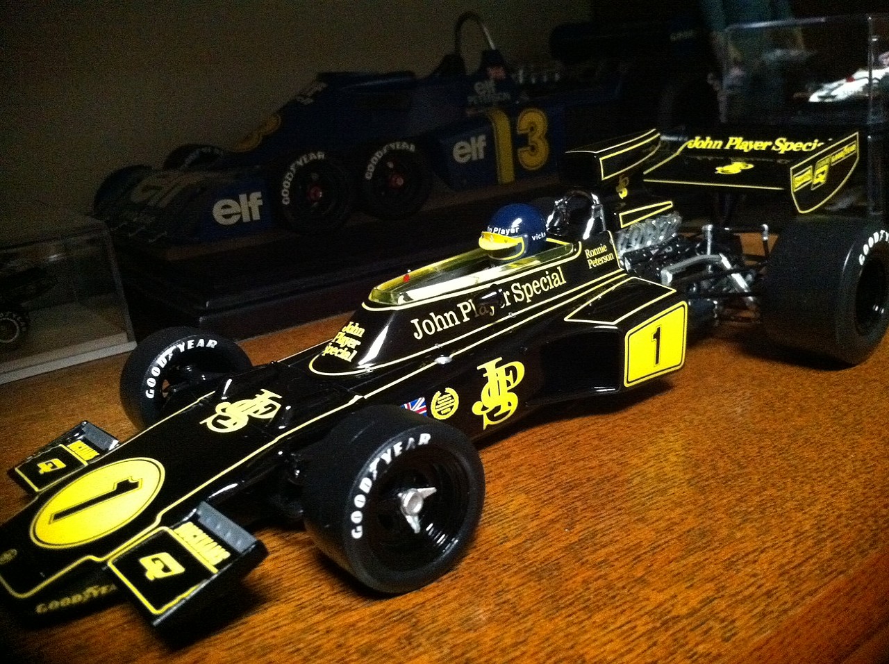 美品◆カルツォ ロータス 72E 1974年 モナコGP 優勝 美品◇カルツォ ロータス 72E 1974年 モナコGP 優勝 - メルカリ