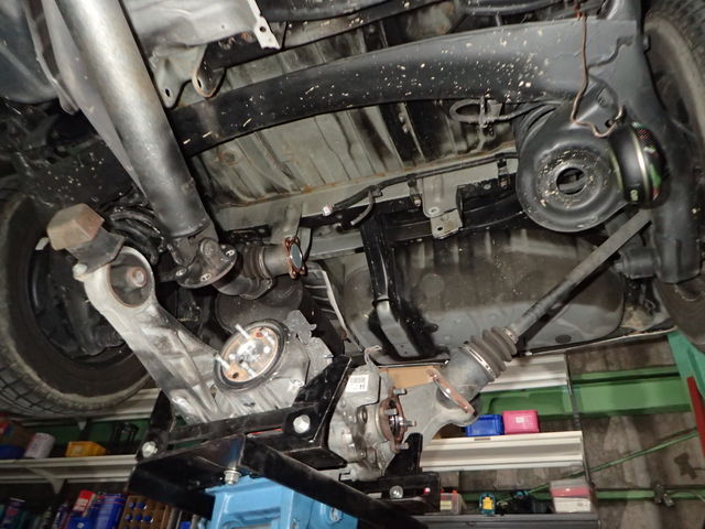 zrr75 リアデフ　4wd ヴォクシー　ノア zrr75 リアデフ 4wd ヴォクシー ノア ノア VOXY ZRR75 4WD リアデフ