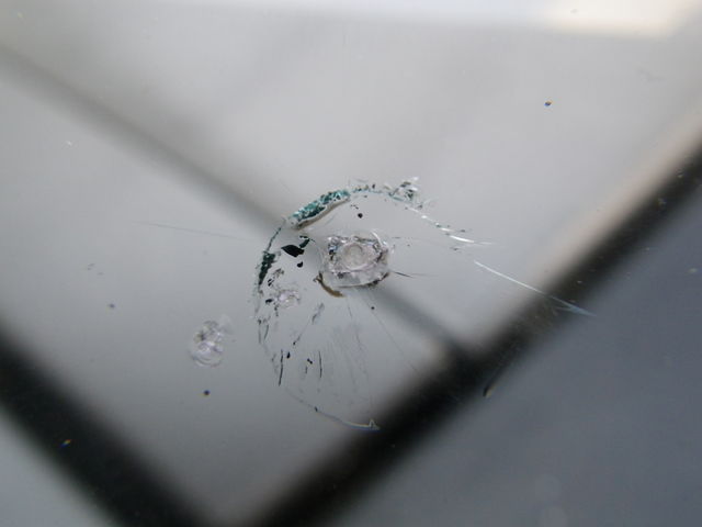 本日の ウインドリペア フロントガラス修理 マコトオートサービスの職人なブログ