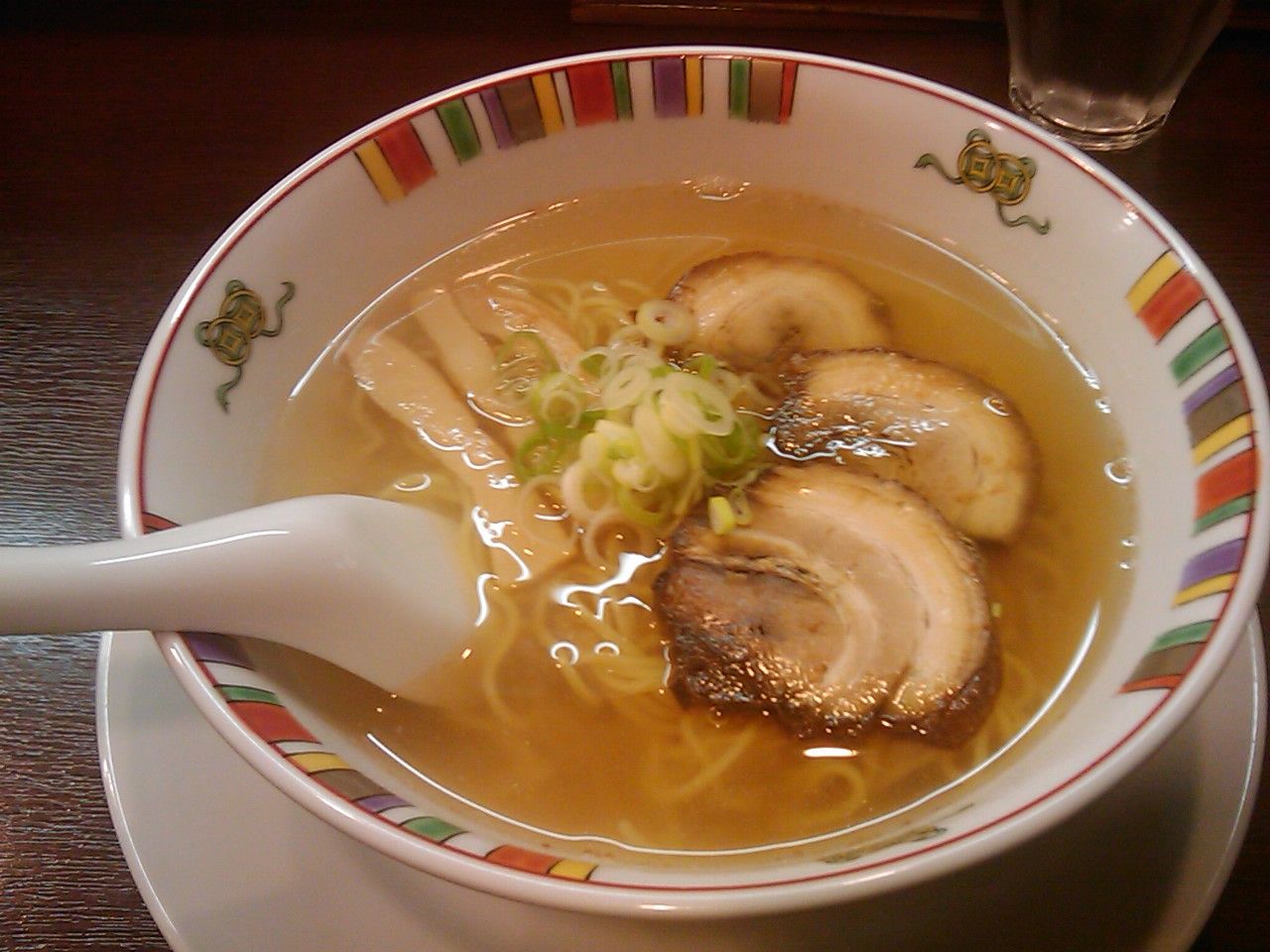 大文字 塩らーめん 650円 <br>
サッパリラーメンながら、以外に美味しい印象だったぞ。