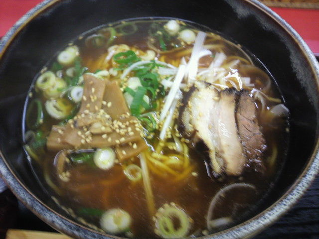 唐変木 ラーメン 600円 <br>
さっぱりしたシンプルな味わいのスープだよ。