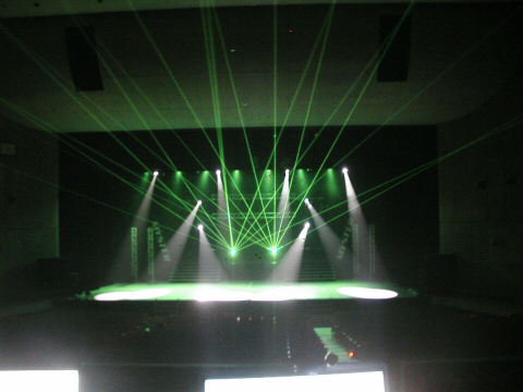 演出照明で面白い Lighting Craftブログ ダンス発表会でムービングライト レーザー演出 演出照明で面白い Lighting Craftブログ ダンス発表会でムービングライト レーザー演出