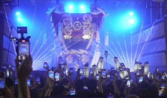 ふとん太鼓 330px-大阪_堺_西湊_ふとん太鼓.jpg