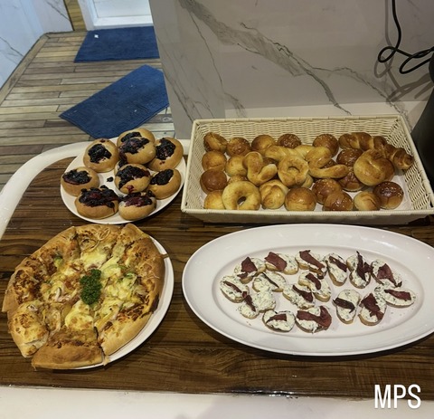 FC159E86-934D-49C2-B84C-9C9D80984A23