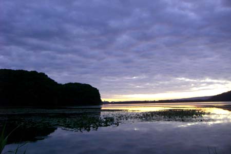 朝の小沼湖