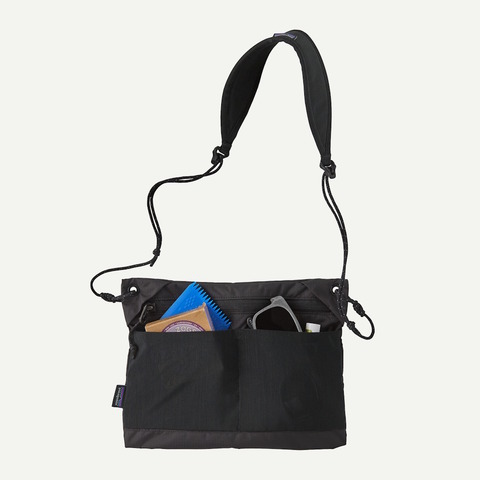48835_BLK_MERCH1