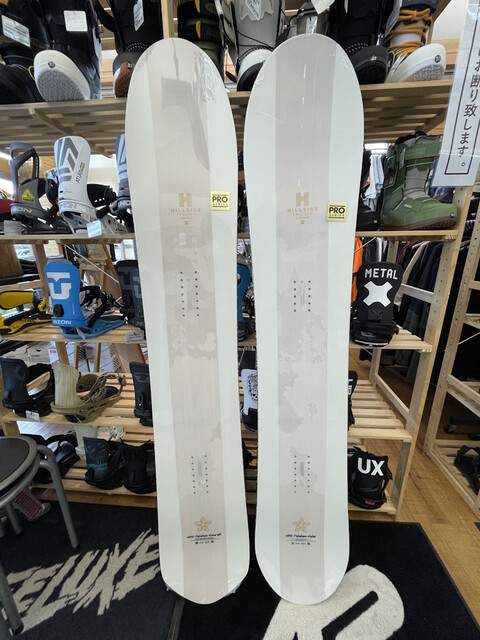 ブーツ新品‼️S928 BURTON 158cm メンズスノーボードセット ID one MR-G 168 ターンテーブルビン付き ウィンタースポーツ