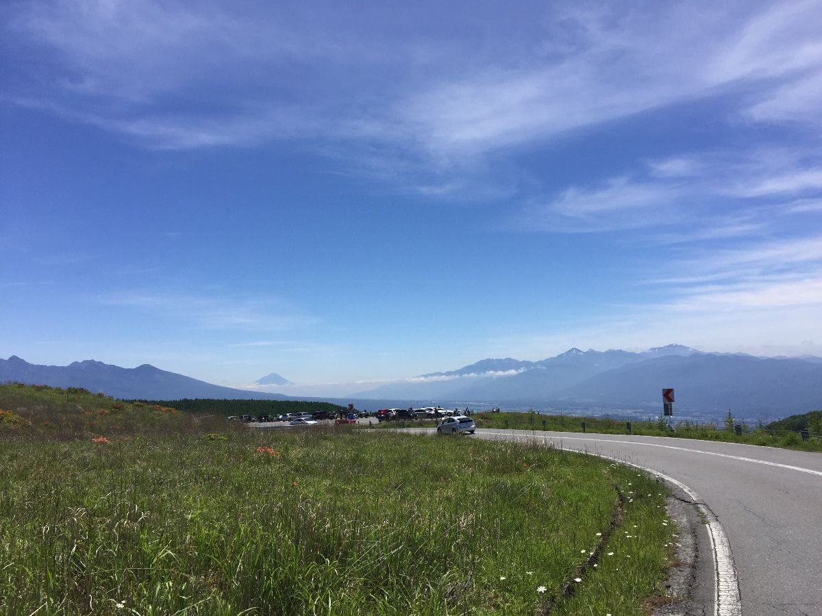 空へ続く花の道 ももちと一緒に初夏の車山高原へ あひるの安曇野日記 空へ続く花の道 ももちと一緒に初夏の車山高原へ あひるの安曇野日記