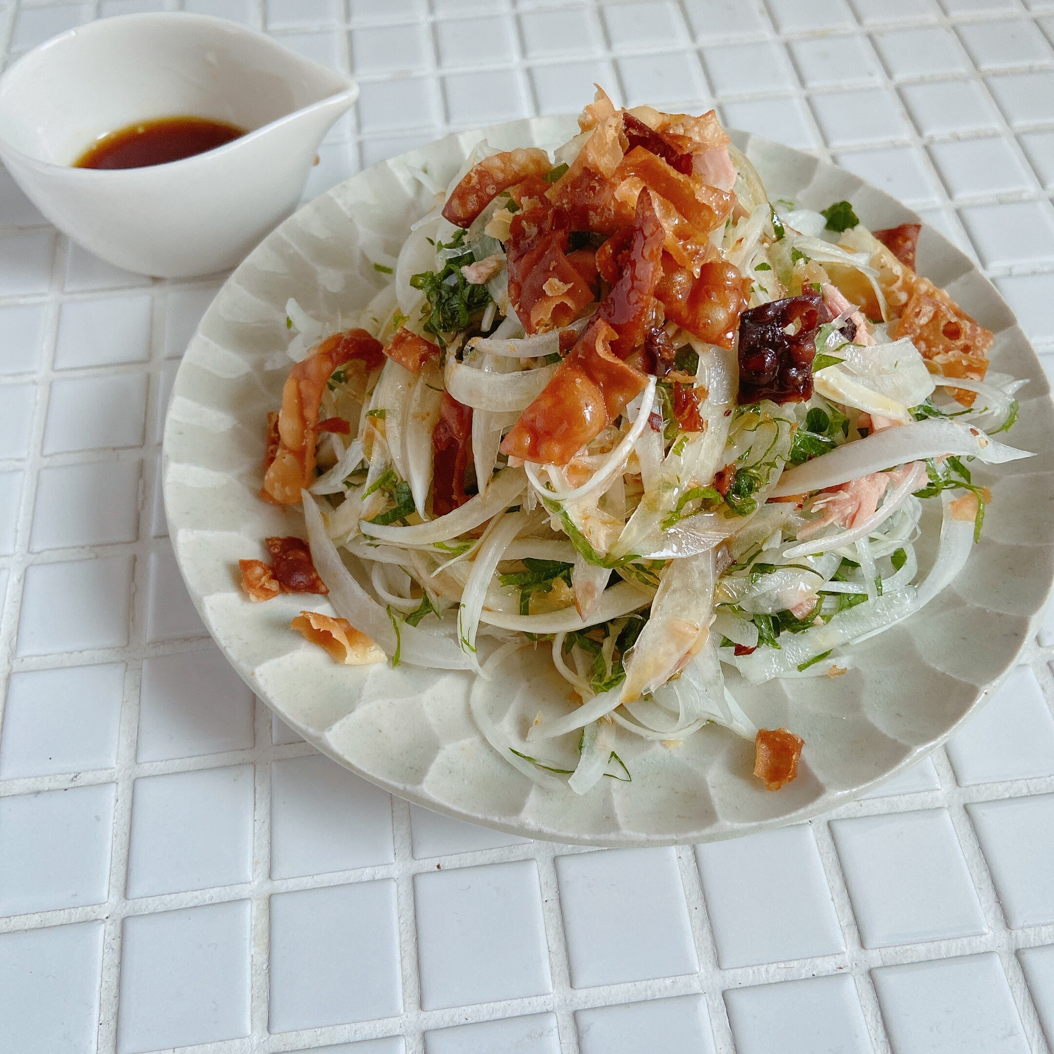 新玉ねぎのめちゃ美味しい食べ方 居酒屋風 新玉ねぎのサラダ Mama Kitchen Powered By ライブドアブログ 新玉ねぎのめちゃ美味しい食べ方 居酒屋風 新玉ねぎのサラダ Mama Kitchen Powered By ライブドアブログ
