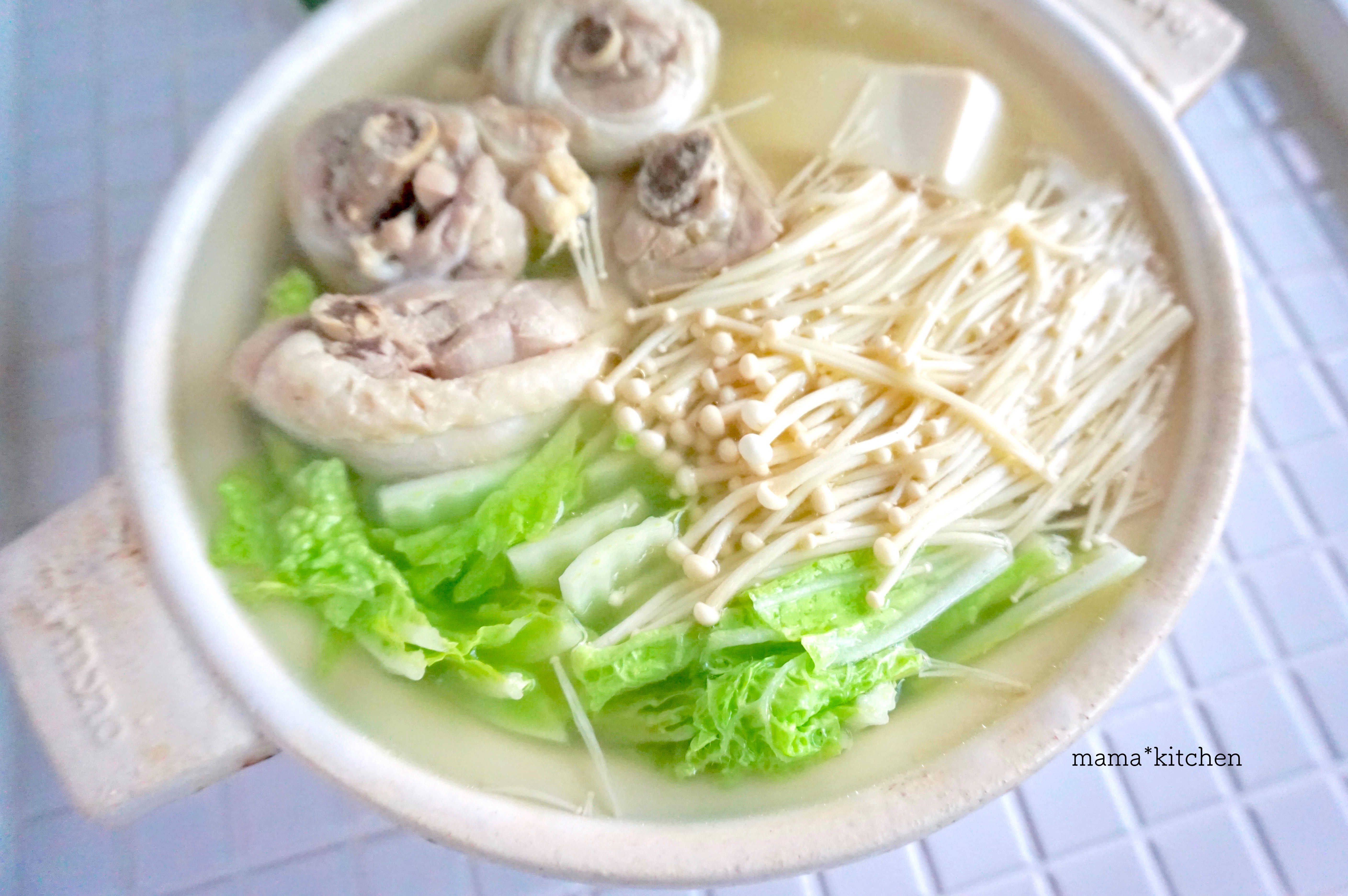 出汁が絶品 ぶつ切り鶏の水炊き 思春期の息子を構えるチャンス到来 Mama Kitchen Powered By ライブドアブログ