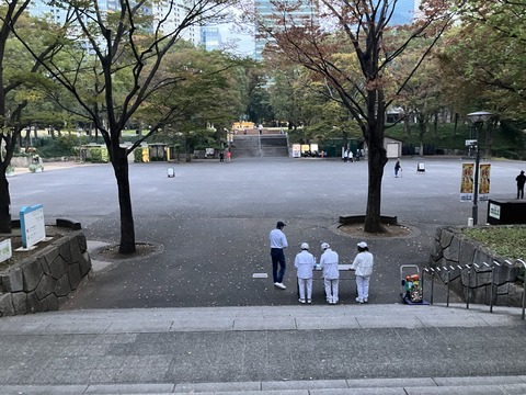 004