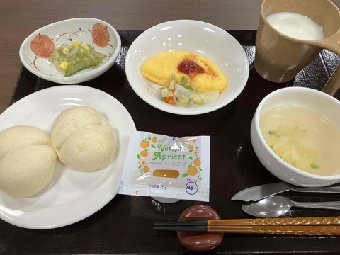 朝食