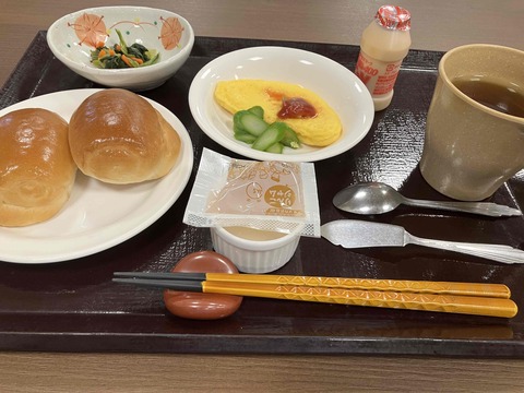 朝食