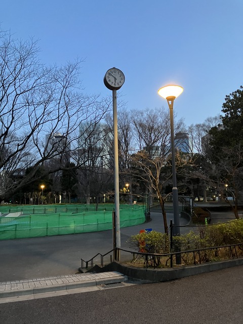 005