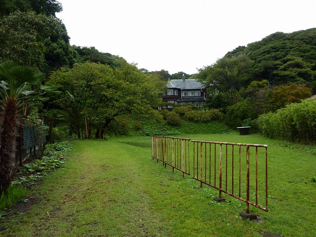 ◆大正時代 鎌倉の洋館！生地が薄いが段通 絨毯『お城と樹木』カーテン ◇大正時代 鎌倉の洋館！生地が薄いが段通 絨毯『お城と