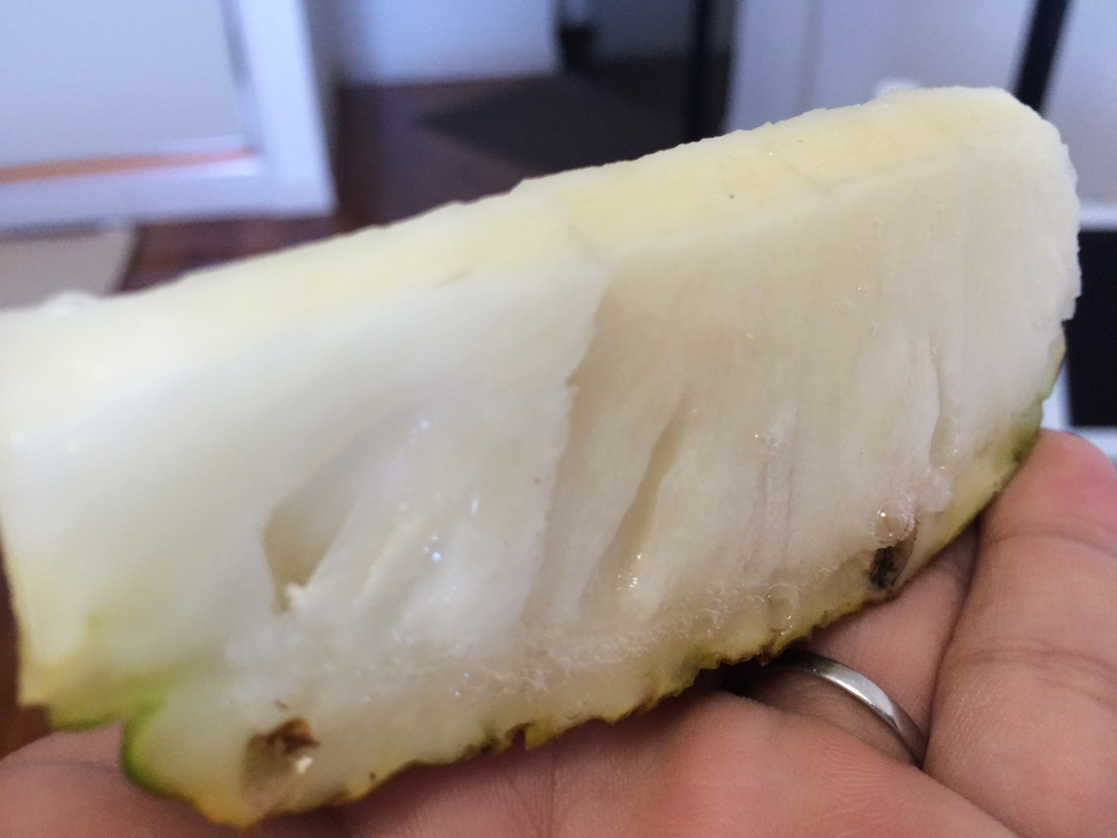 マンボな毎日 クリームパイナップル おんなの駅なかゆくい市場