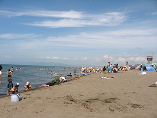 Beach_Ishikariм͡᥷_-_panoramio