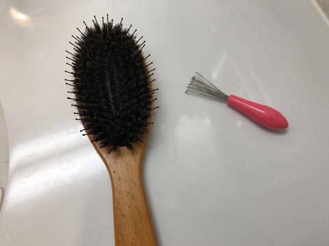 ヘアーブラシクリーナー