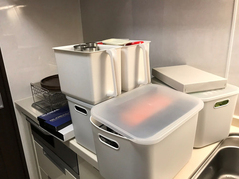 キッチン吊戸棚のモノと収納の見直し