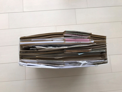 書類整理で取説の見直し