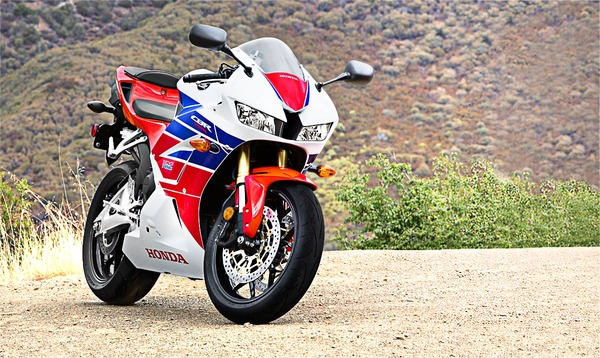 CBR600RR-06-1200x716