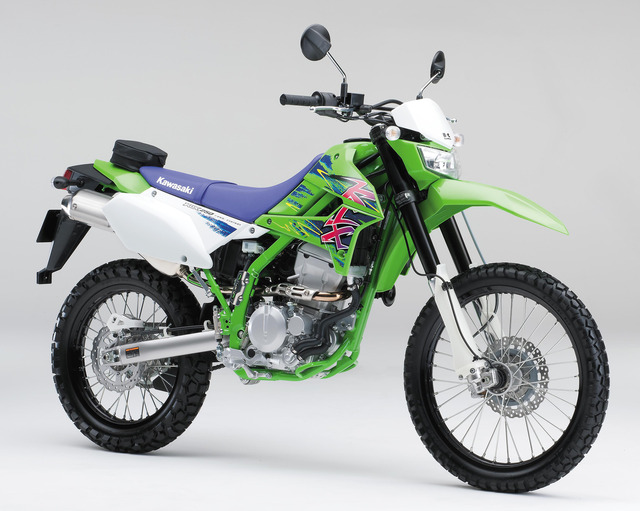 16KLX250SGS_LIM_sltl