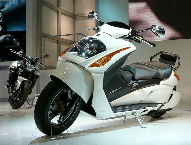 791px-Suzuki_GEMMA_2007TMS