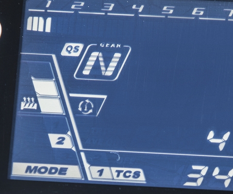 2019-Yamaha-LMWTRDX-EU-Phantom_Blue-Detail-008-03_trimming